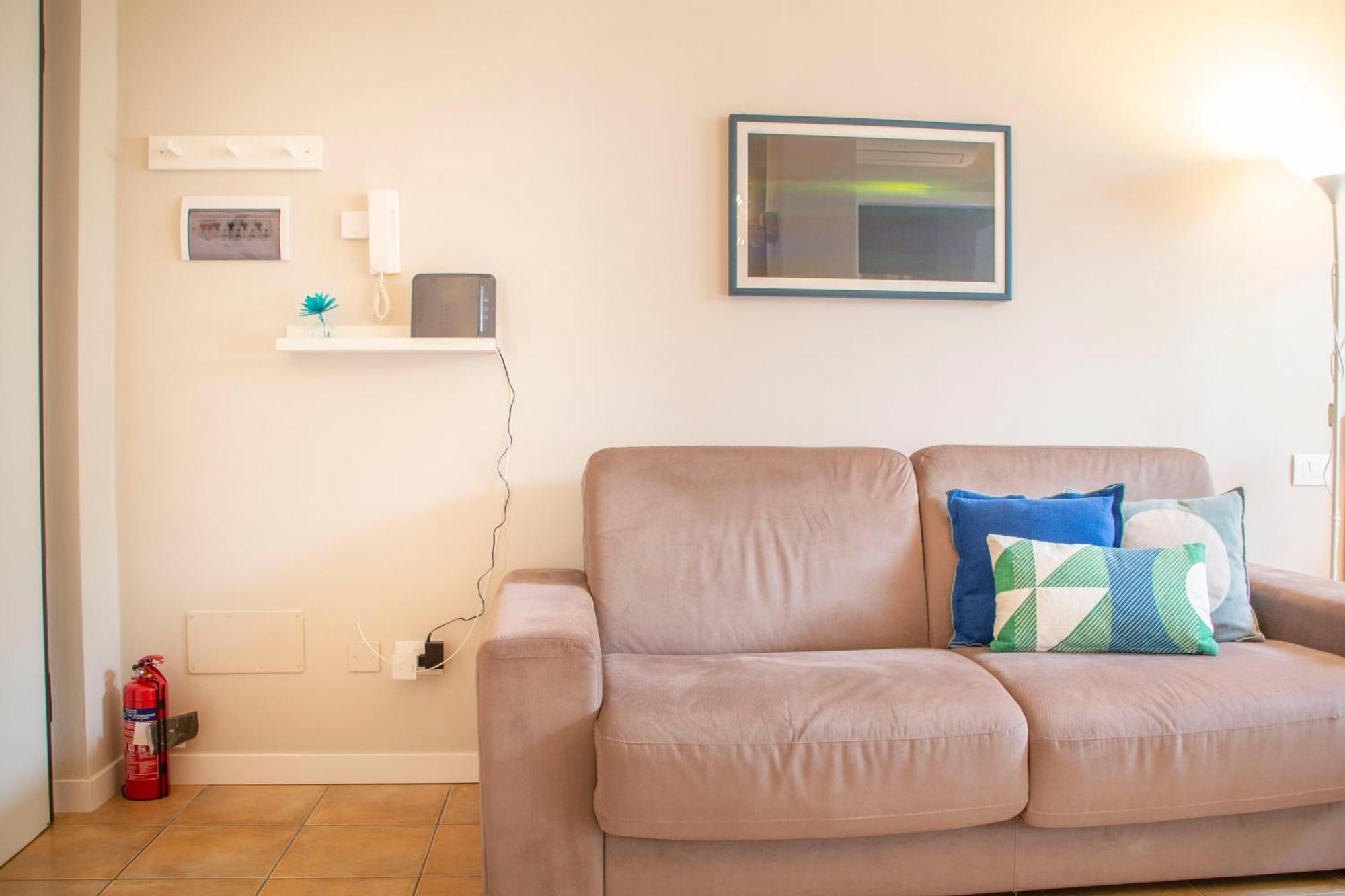 Small Island In Milan Apartment Екстериор снимка
